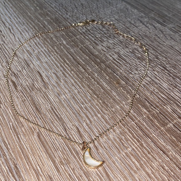 Jewelry - 🪼Adorable moon necklace/ double bracelet!